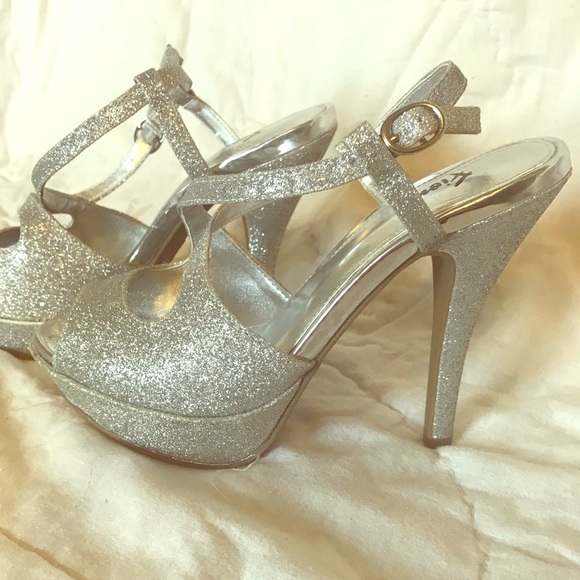 Fioni Shoes - Fioni silver sparkle high heels